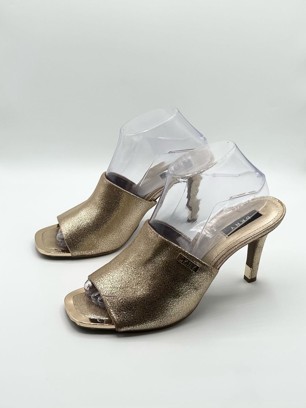 DKNY Gold Shimmer Glitter Leather Slip On Heeled Sandals Heels Women’s Size 9.5